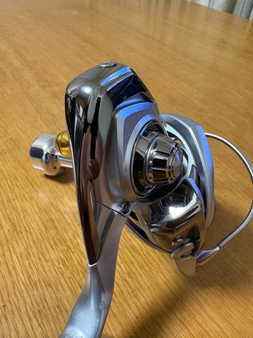 DAIWA 21フリームスLT4000-CXH スピニングリール