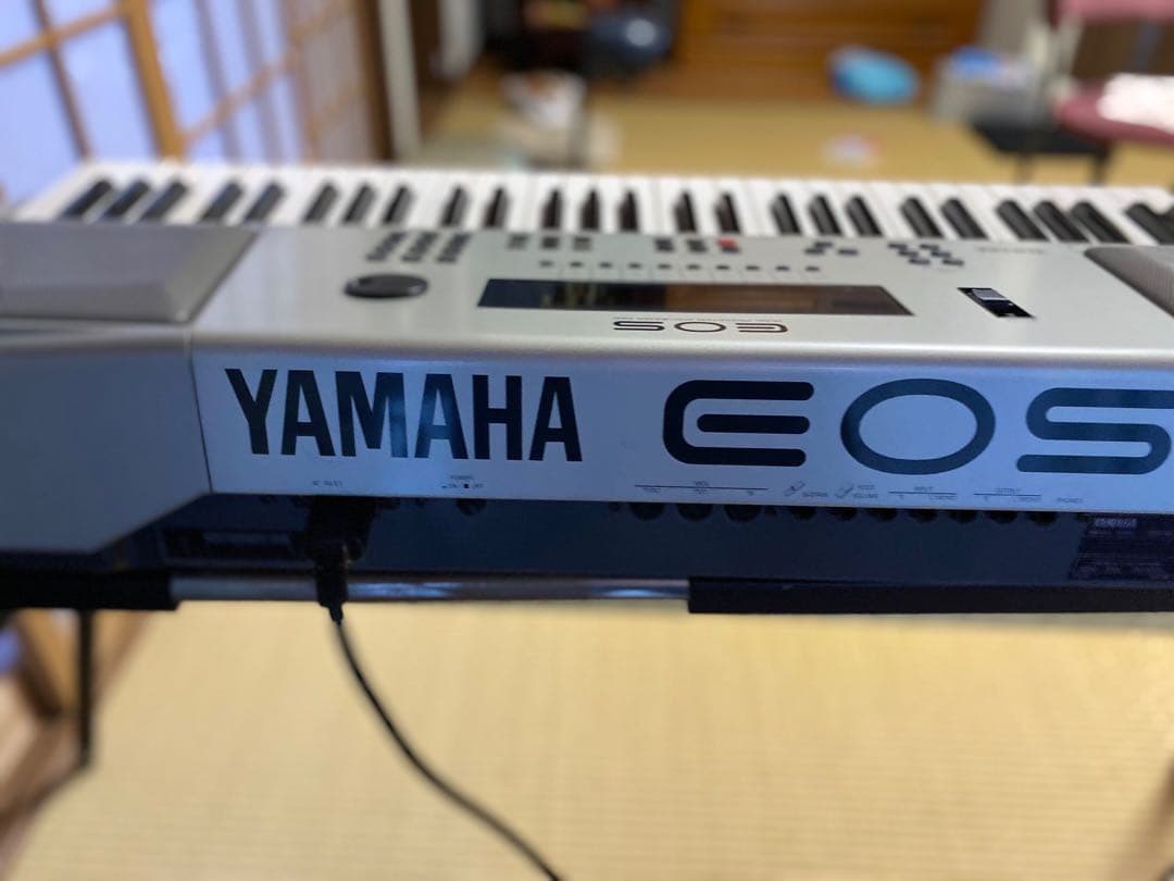 Yamaha EOS B900シンセサイザーとMIDIコレクション