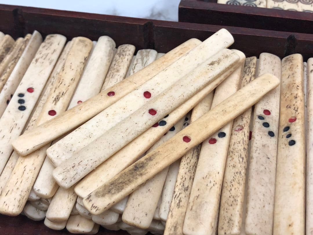 値下げ！麻雀牌　中国美術　唐木箱　背竹　骨牌　骨董品　アンティーク　年代物　希少