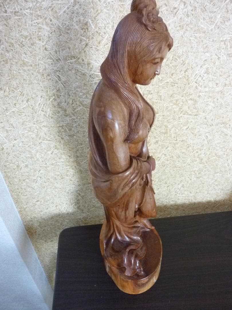 レトロ！ 楊貴妃 木彫り 紅豆杉 国際名人 林振作