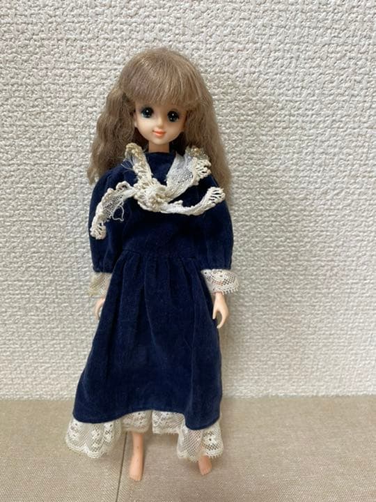 1984年タカラバービー　エクセリーナ灰睫ソバージュver