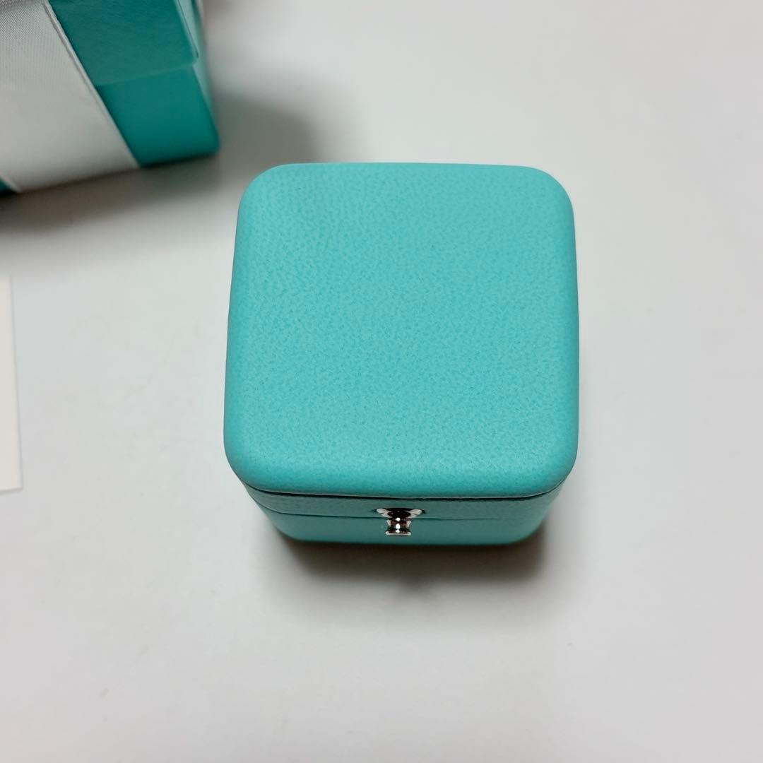 極美品　現行品　ティファニー　限定品　リングケース　空箱　ラブ　LOVE　最新