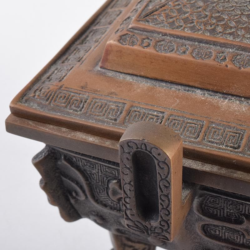 高岡銅器　米田陵山作　鋳銅　獅子摘　四方香炉　鼎　M　R7650