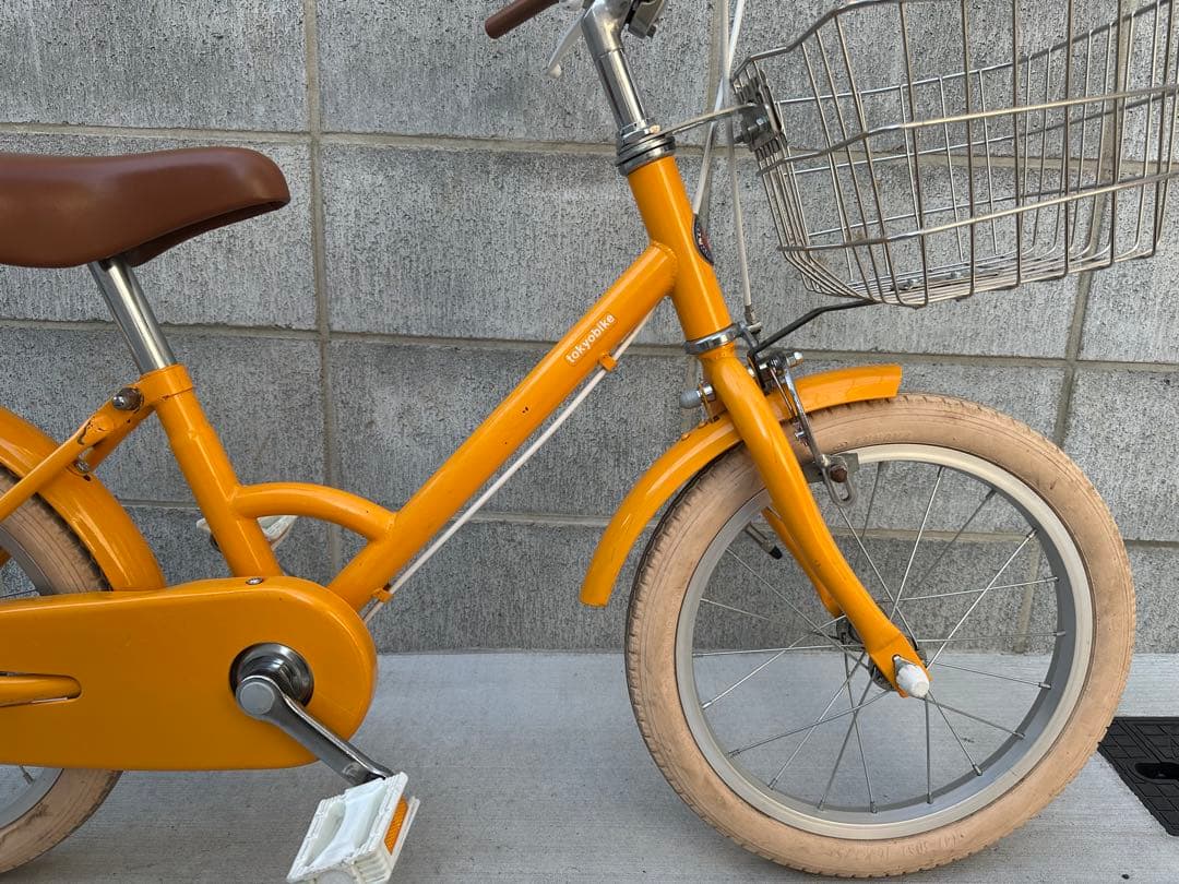 【都内引取】little tokyobike 18インチ・前カゴ・補助輪付き