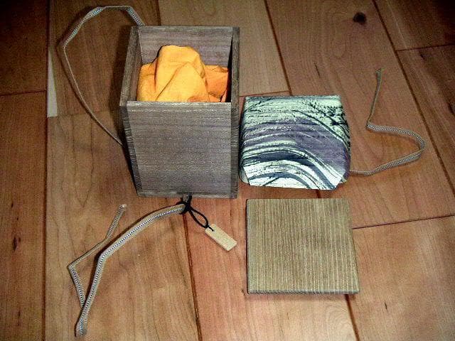 ♥茜志野　花器　四方桟 桐箱付き　志野　骨董品