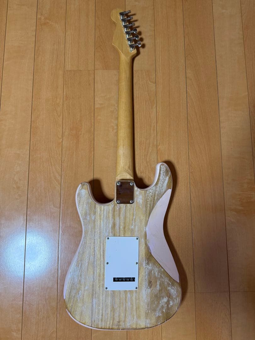 ゆ*ん様 fender 風　stratocaster ストラトキャスター レリッ