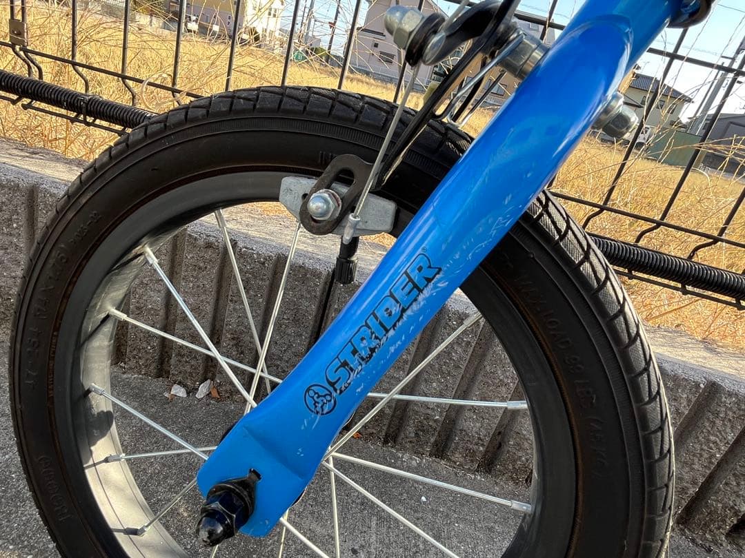 STRIDER ストライダー　ブルー　14X ペダル付き