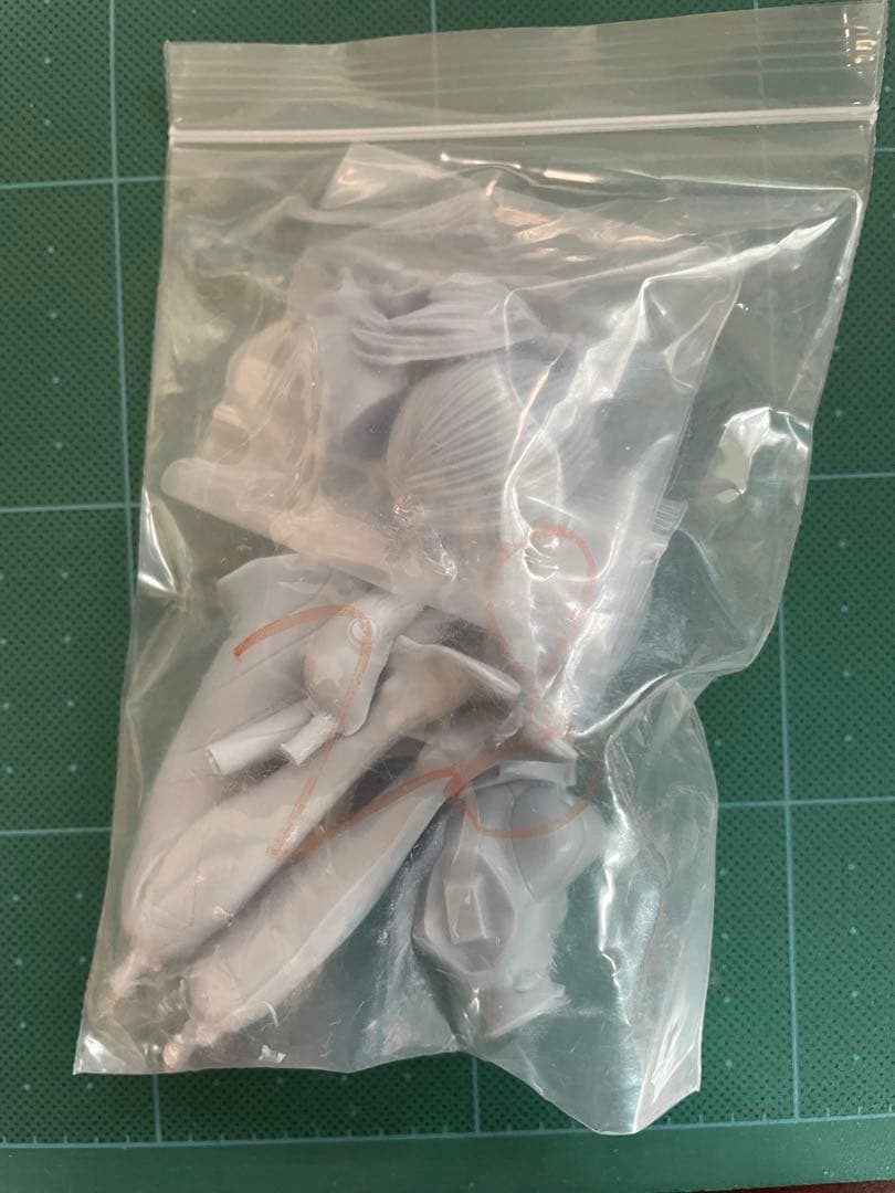 綾波レイ1/8 ヱヴァンゲリヲン 座りバージョン