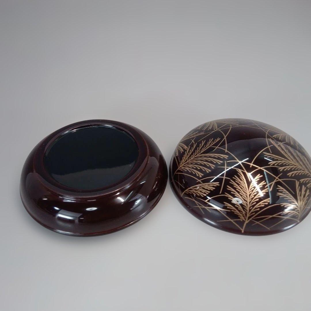 溜塗　武蔵野蒔絵　宝珠　香合