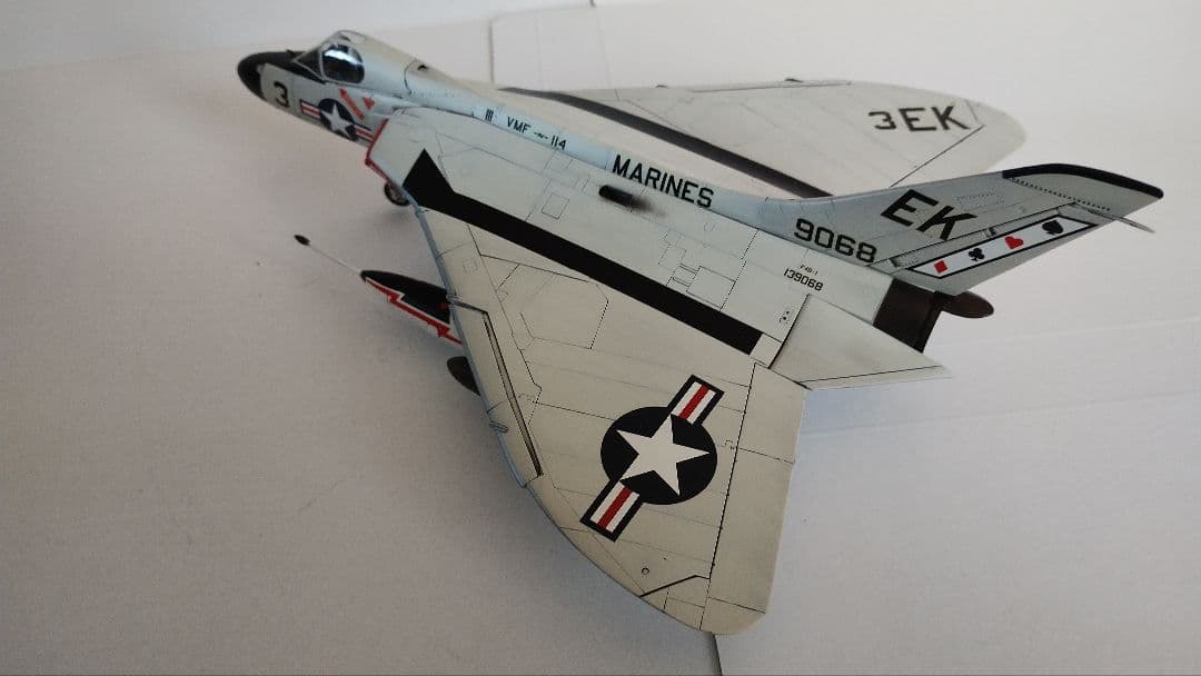 プラモデル完成機　1/48　ダグラスF4D-スカイレイ