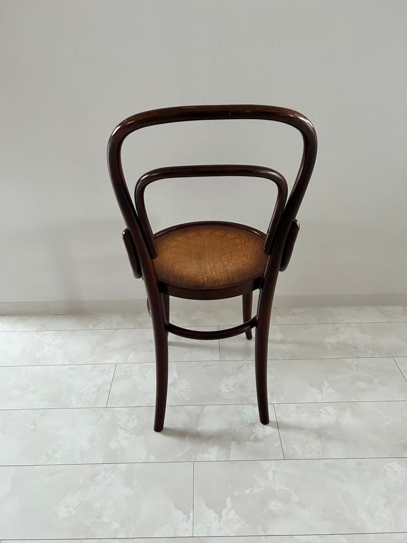 ダークブラウン 木製 曲木デザイン 椅子B