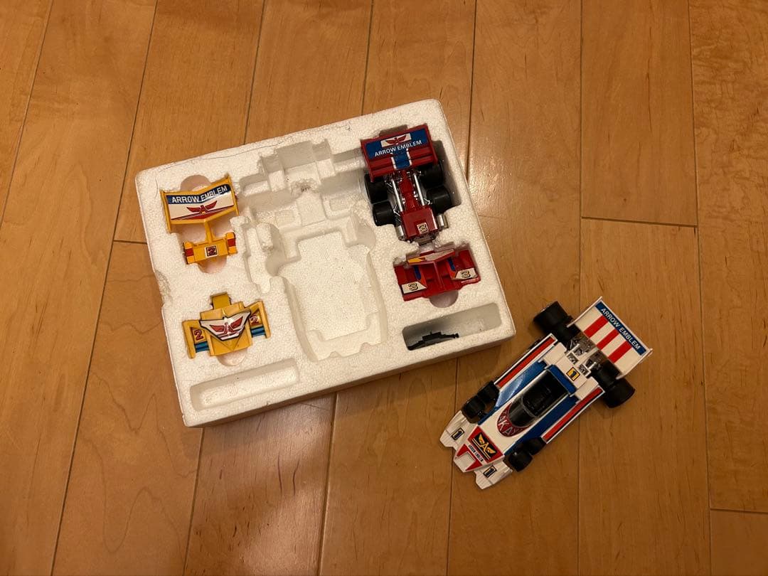 ポニカ DXプロエンブレム ミニカー