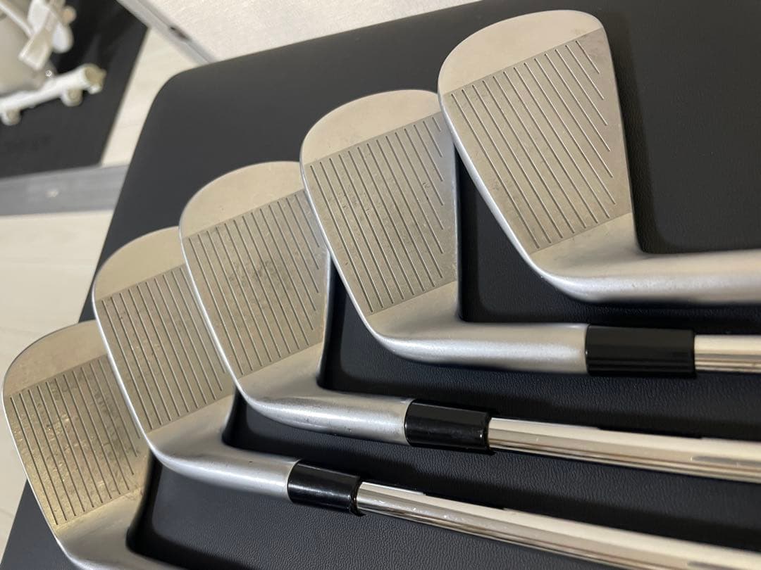 【1/31まで値下げ中】テーラーメイドP790(2023)アイアン5本(6-P)