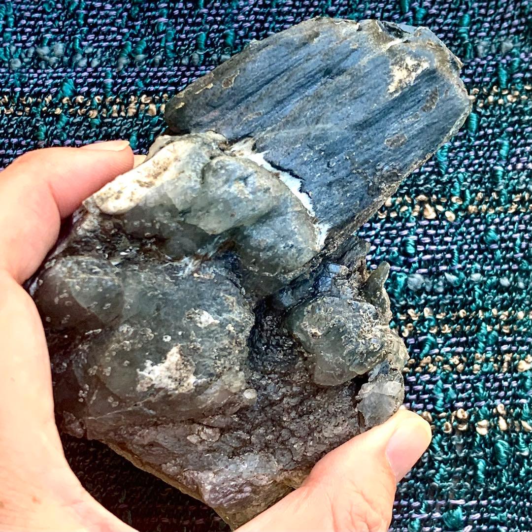 めちゃ審美的なザギマウンテンクォーツK/リーベカイトインクォーツ/超巨大原石