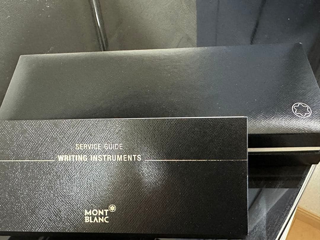 ジジMONT BLANC ボールペン黒 専用ケース付き
