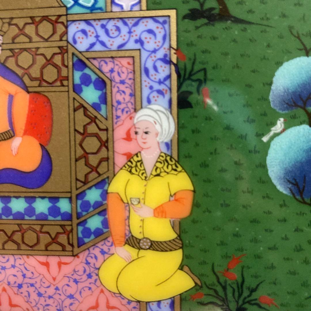 ギュンセリ・オズギュール加藤 ￼トルコ細密画陶板 「王様と王妃様が草原の離宮で」