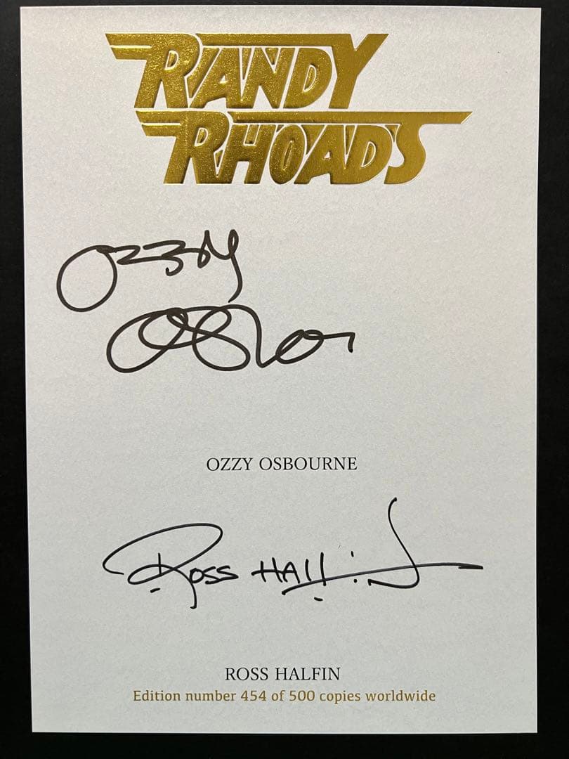 ランディ・ローズ世界限定500冊写真集（オジー・オズボーン直筆サイン入り）