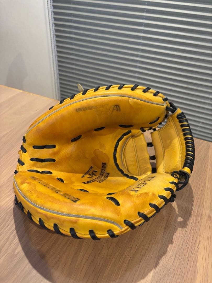 ハタケヤマ　キャッチャーミット　オイルつき