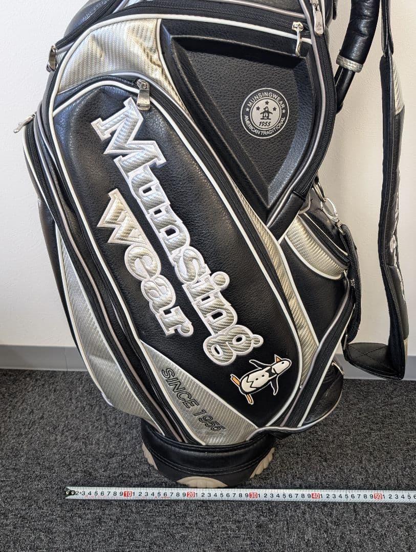 【Munsingwear】 キャディバッグ ブラック・シルバー