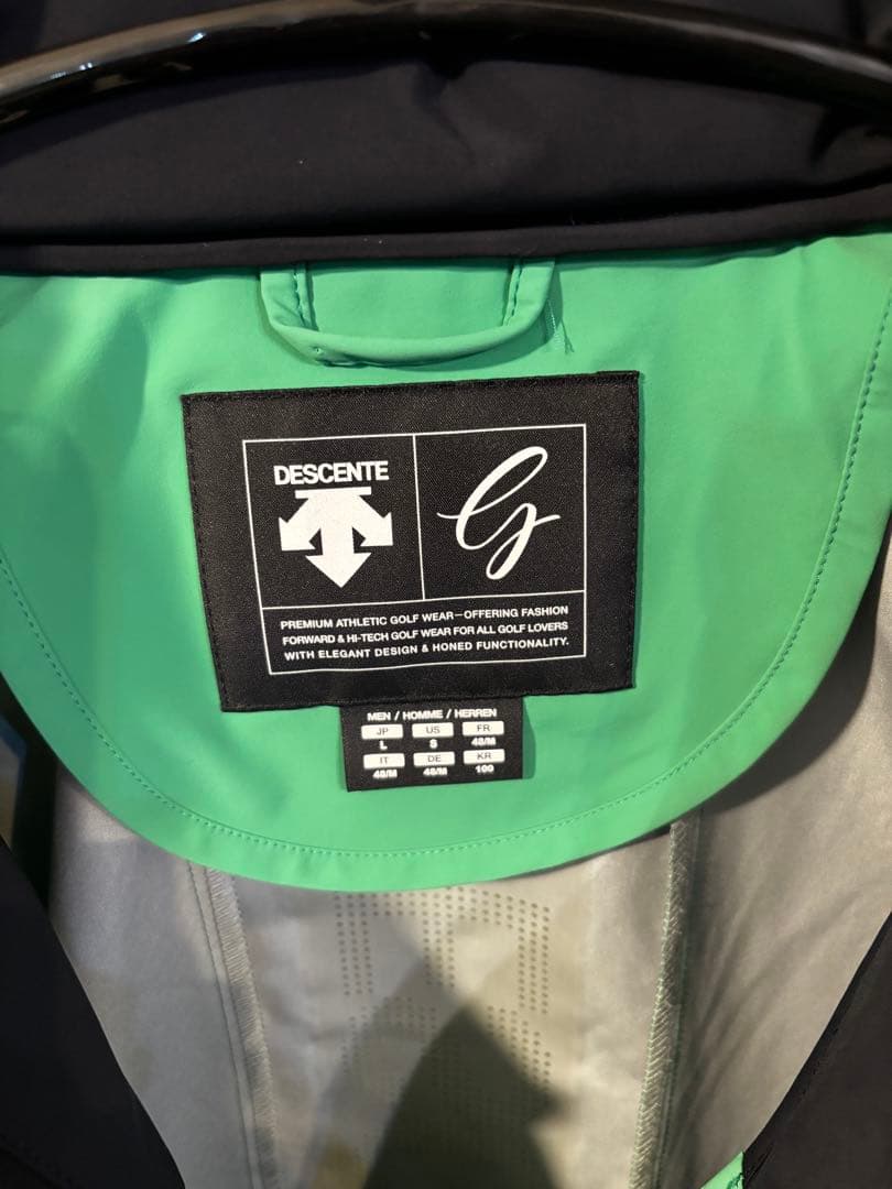 美品　DESCENTE GOLF 3レイヤー ウィンドジャケット