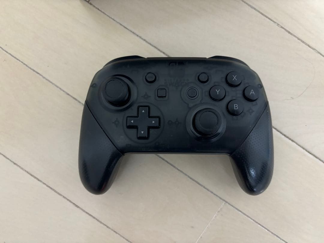NintendoSwitch本体➕純正プロコントローラー
