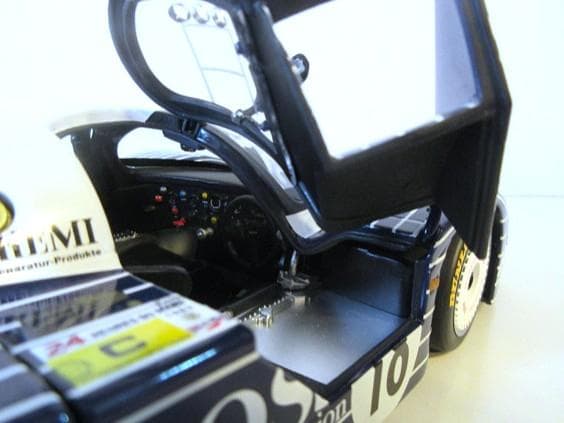 特価 MINICHAMPS (1/18) ポルシェ 956L