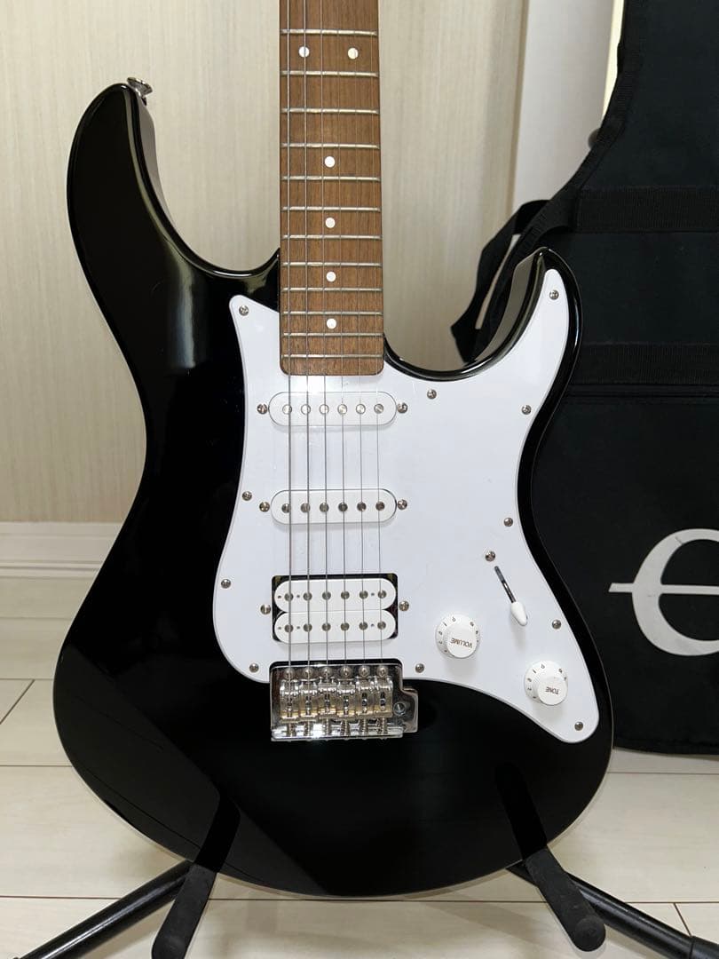 ヤマハ　YAMAHA Pacifica PAC012 パシフィカ 黒エレキギター