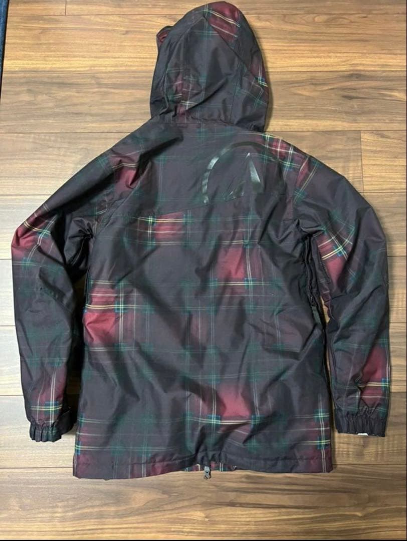 美品 VOLCOM スノーボードウェア