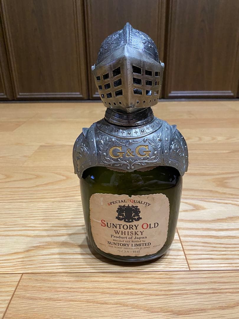 ニッカウイスキー　G&G兜鎧　サントリーオールド