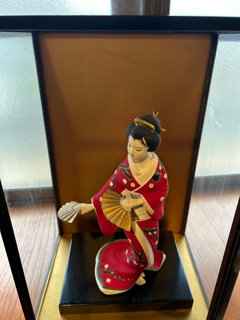 【骨董品‼️】赤い着物の女性 陶器人形 日本美人 舞妓 踊り子 古美術品 芸者芸妓