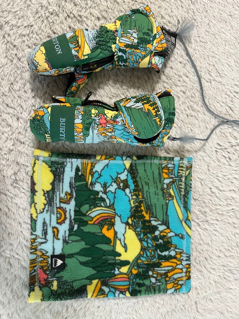 BURTON 子ども用スキーウェア サイズ5 手袋、ネックウォーマー付