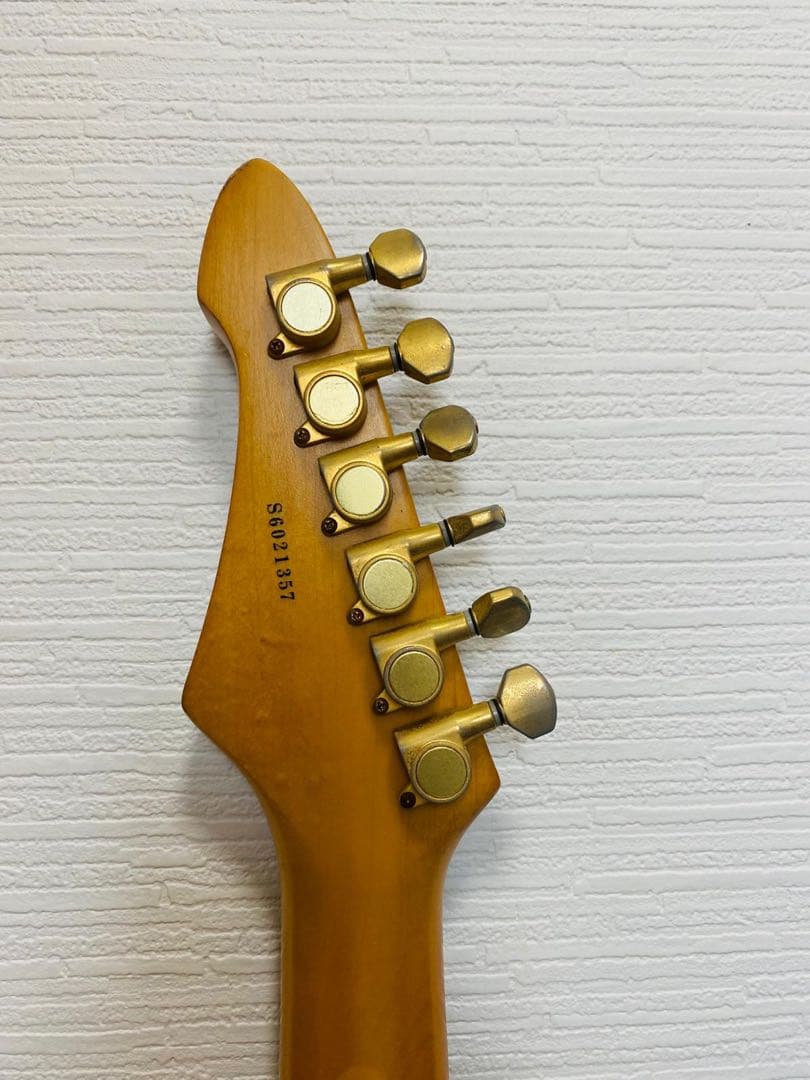 [中古品]Aria Pro ll magna エレキギター　ピンク