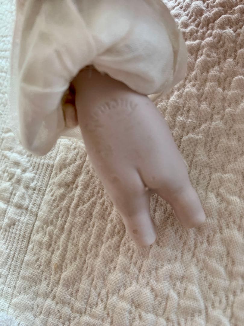 フランスビンテージ/アンティークパニエ＆スノーベビー＆Hertwigビスクドール