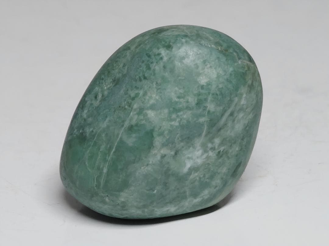 緑塊 43g 翡翠 ヒスイ 原石 鑑賞石 自然石 誕生石 鉱物 鉱石 水石