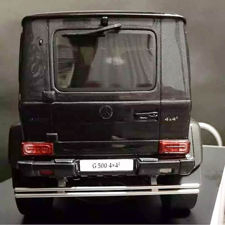 最終価格！メルセデス ベンツG500 4x4 1:18