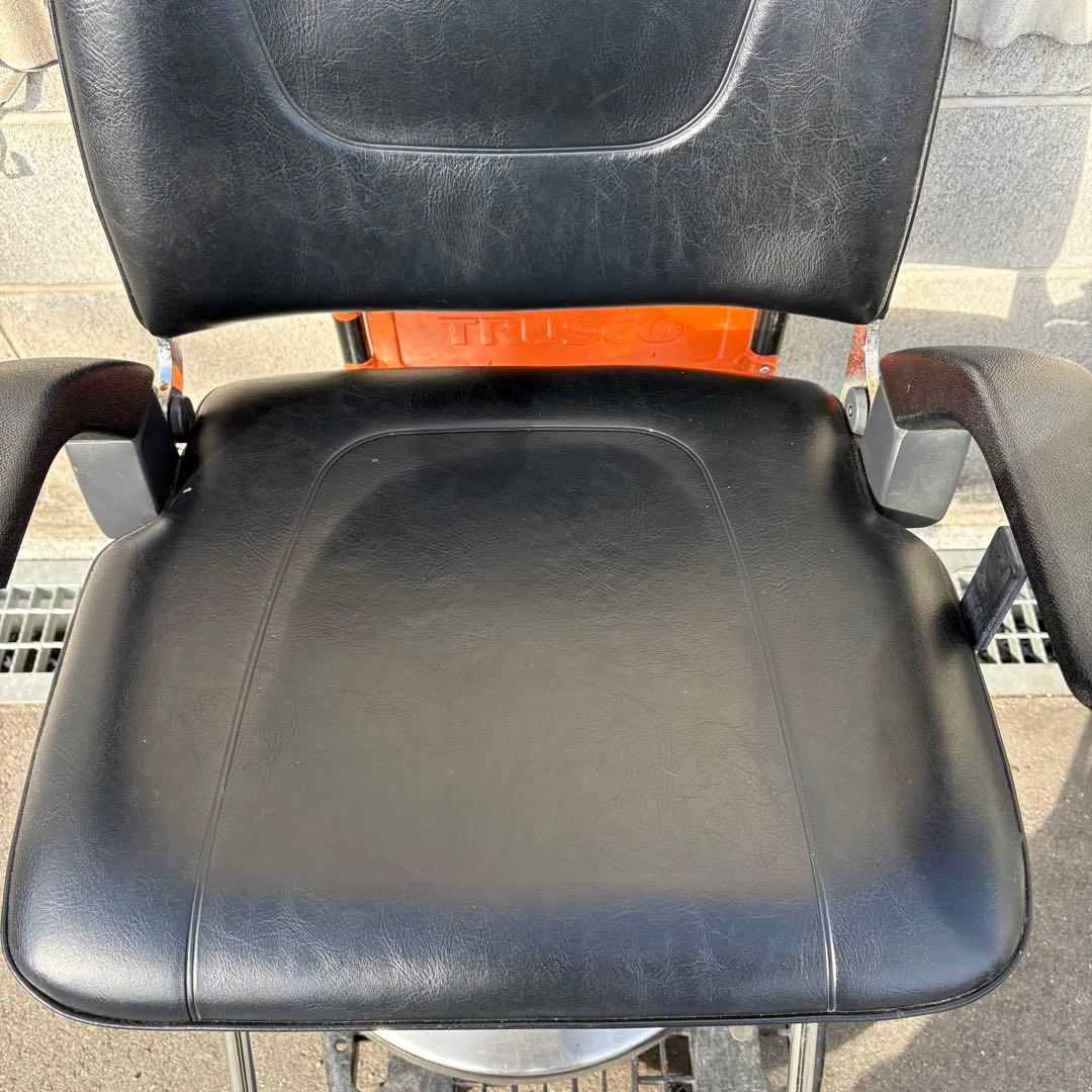 タカラベルモント スタイリングチェア サロン アーム割れあり