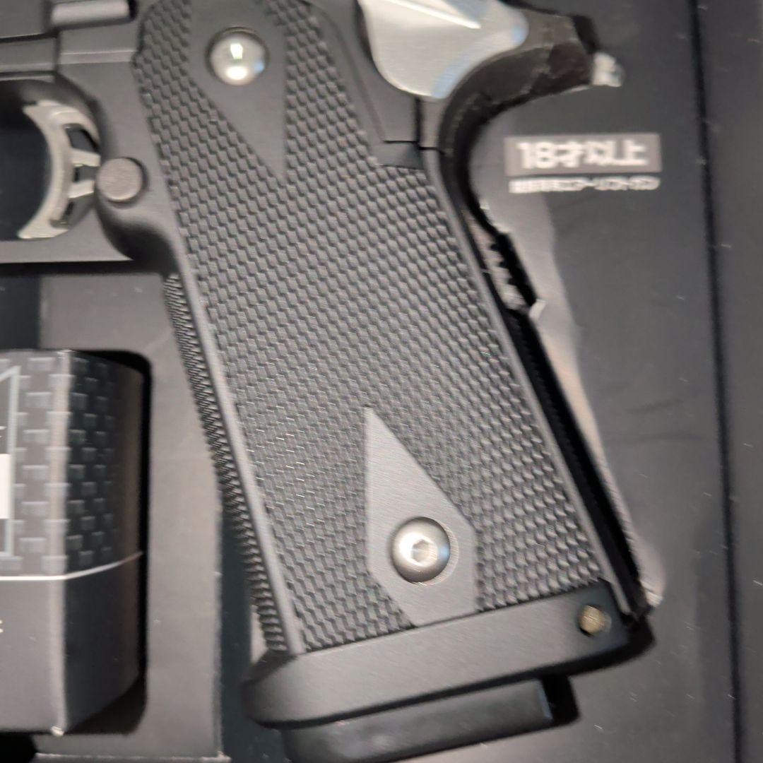 電動ガン HI-CAPA E　ハイキャパe　東京マルイ　　箱スペアマガジン付
