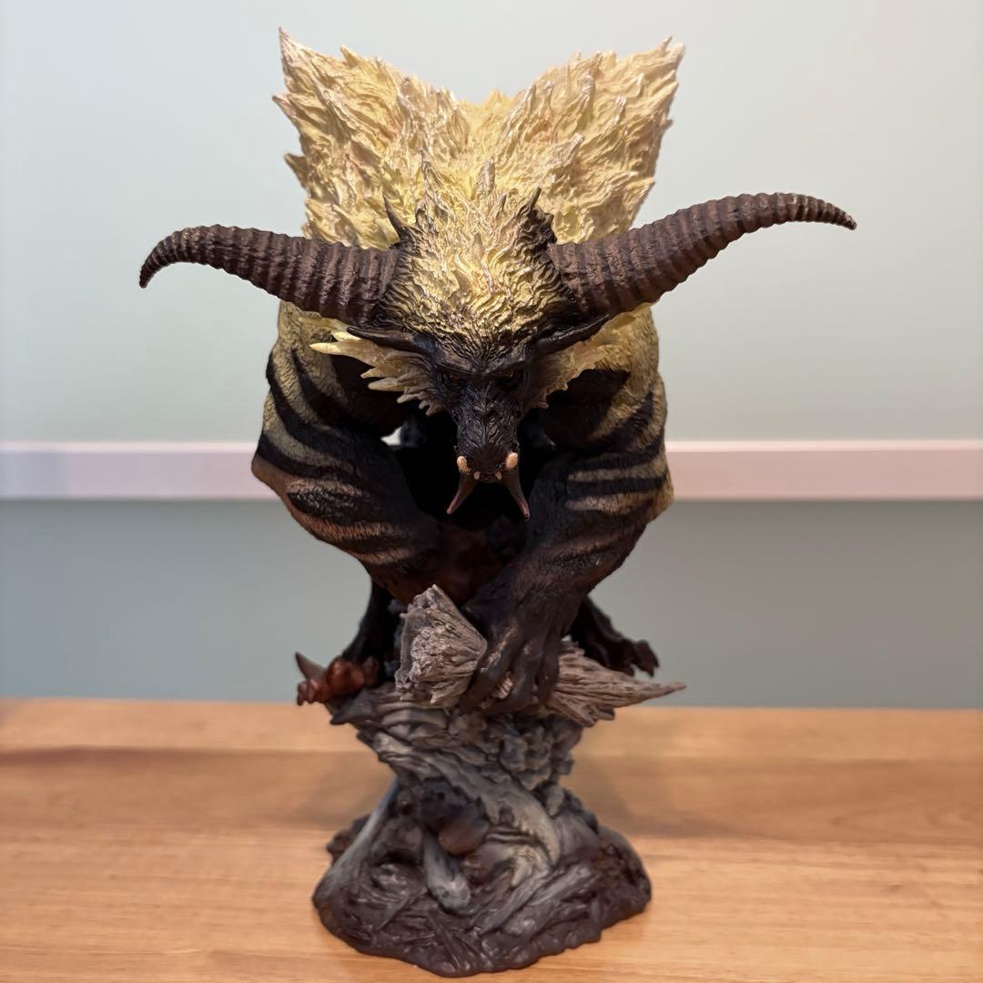 激昂したラージャン　金獅子　フィギュア