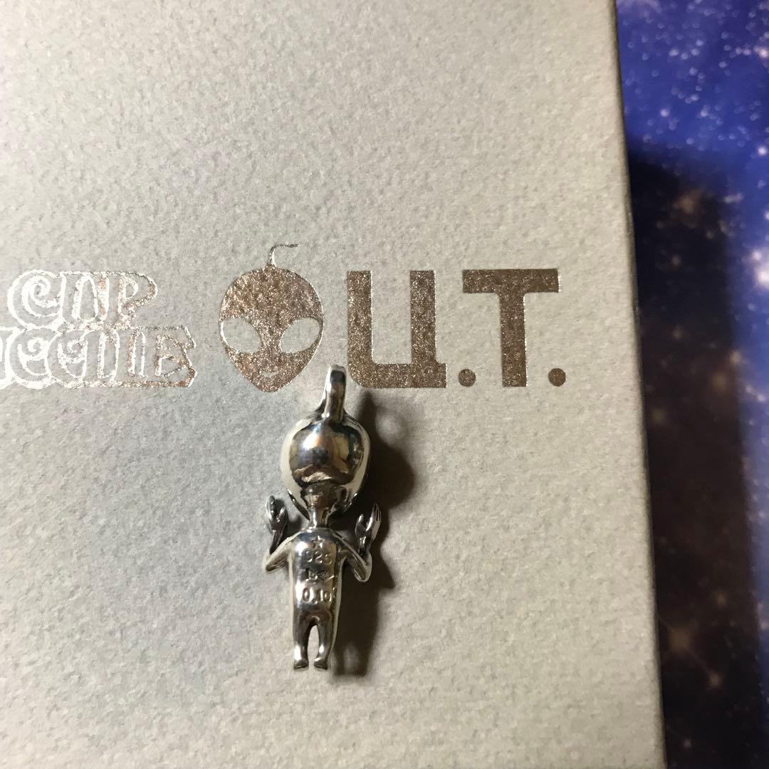 U.T. ペンダントトップ（カップヌードル）懸賞品