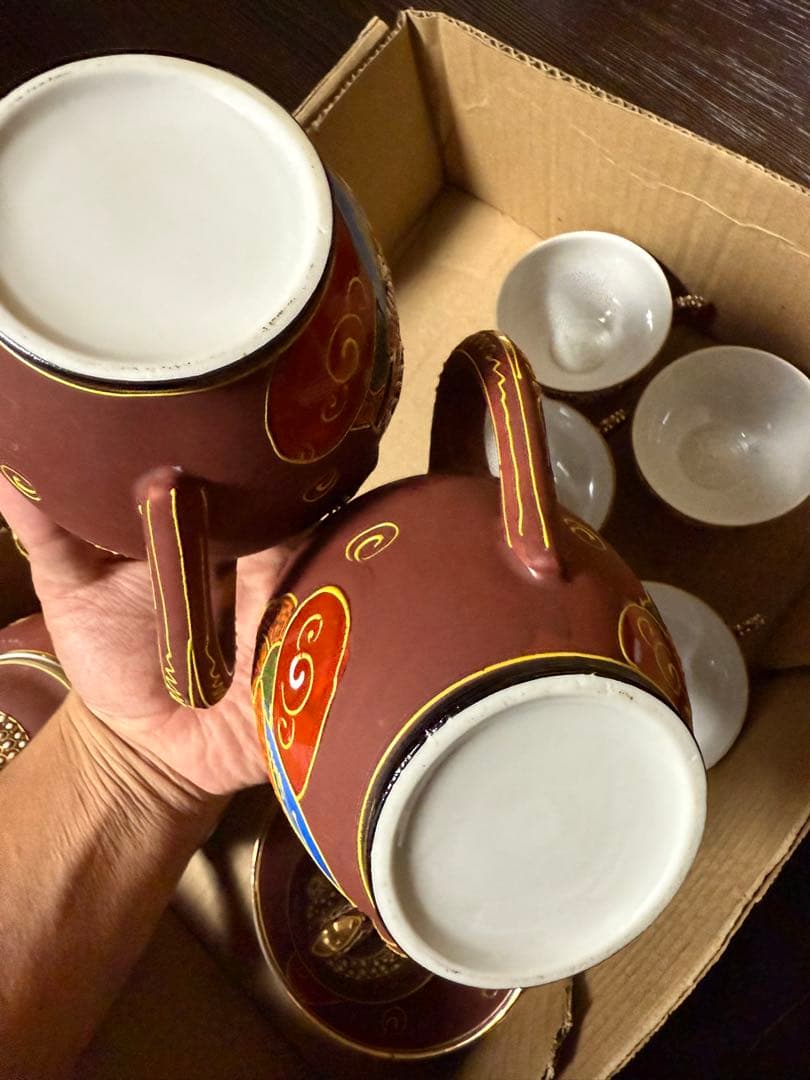 茶道具セット 赤色と金色の陶器製