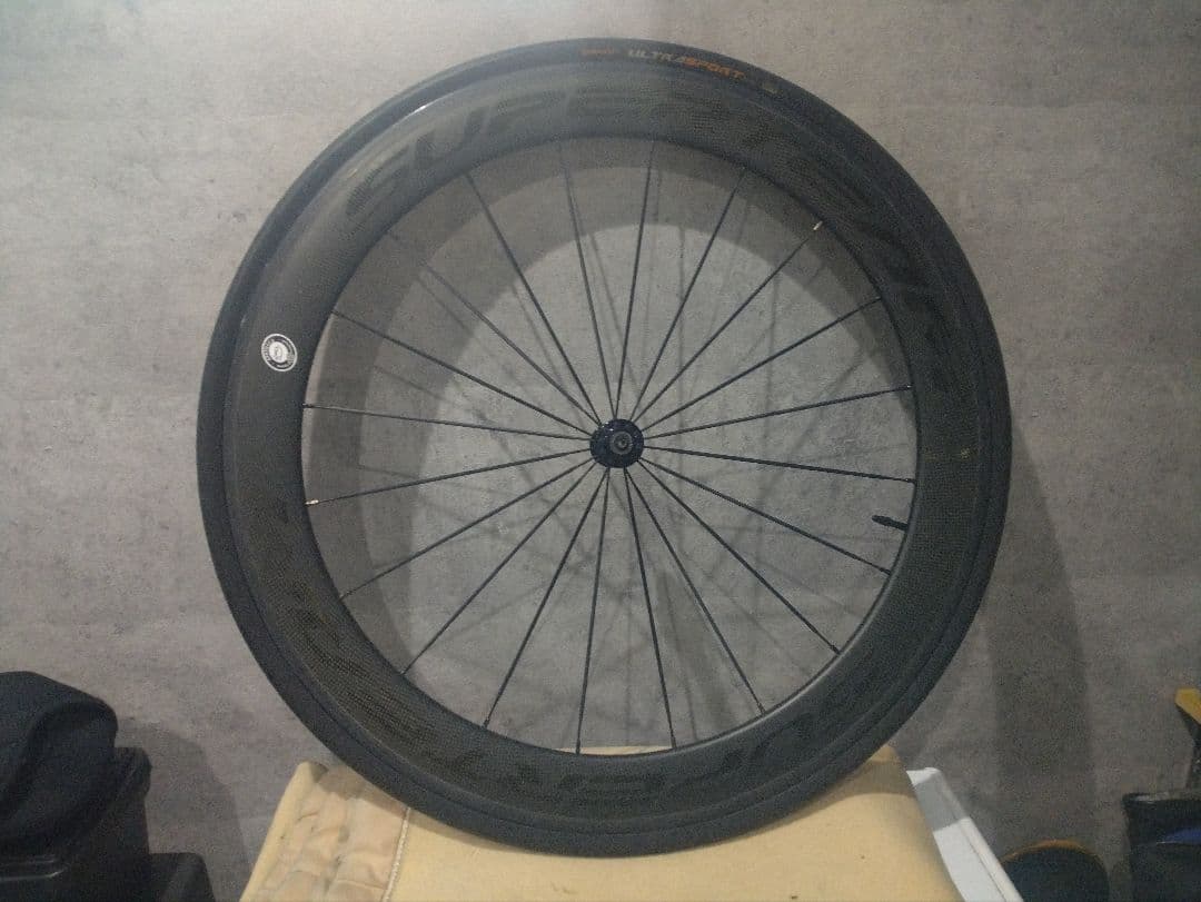 ★SUPERTEAM カーボンホイール フロント クリンチャータイヤ付★