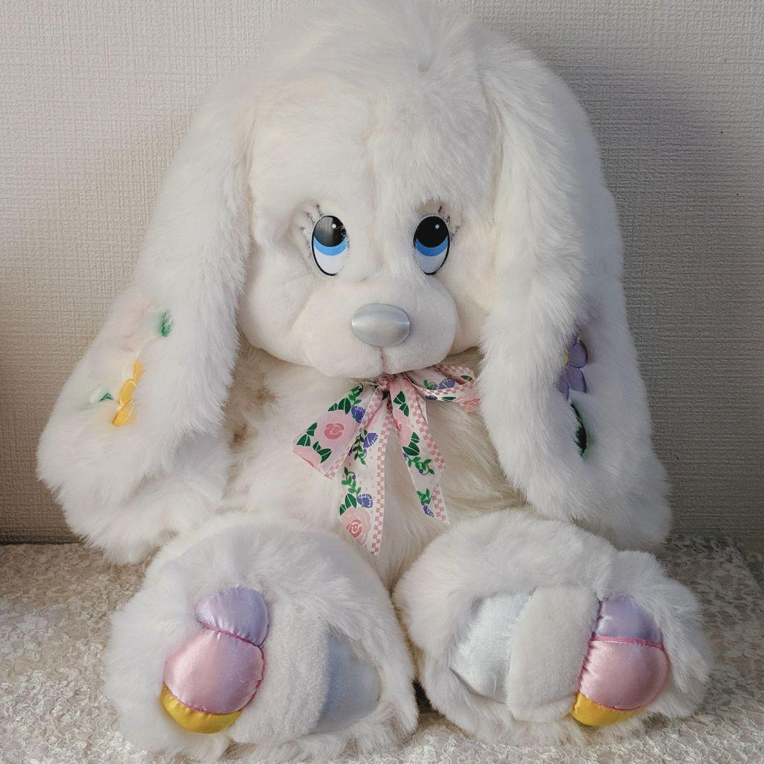 アンティーク コレクションうさぎぬいぐるみ 花の刺繍付き
