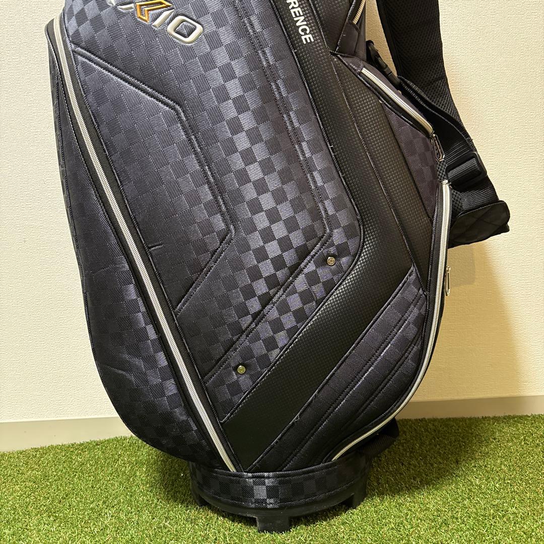 XXIO ゼクシオ キャディバッグ 軽量 2.2kg 9.5型 ブラックチェック