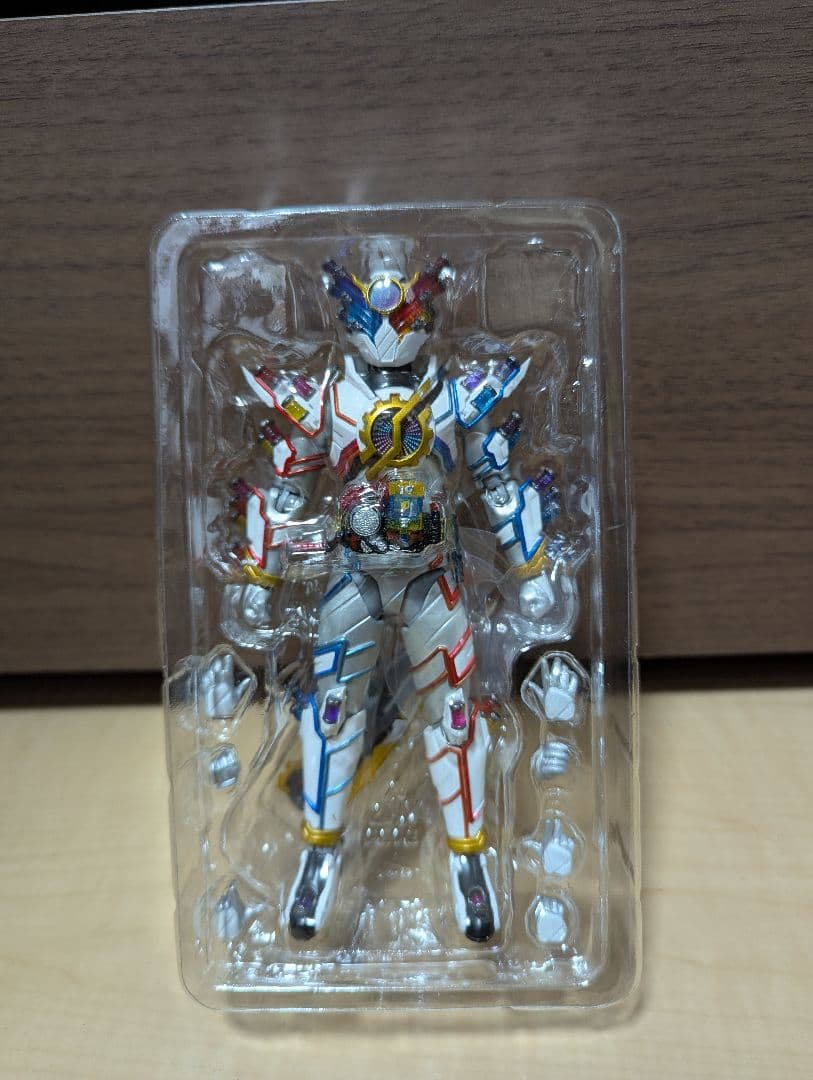 S.H.Figuarts仮面ライダービルド ジーニアスフォーム