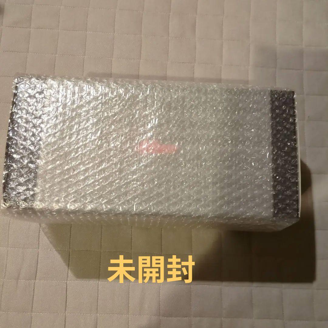 # 1/18 ミニカー　フォルクスワーゲン　T1 トランスポーター　箱破れあり