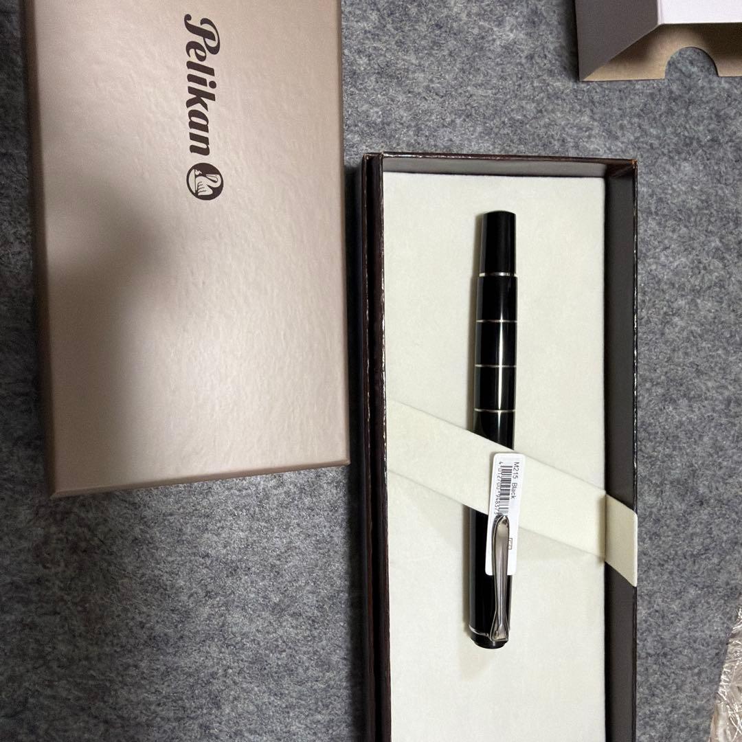 レア☆新品未使用 ペリカン M215 トラディショナルブラック ニブEF 極細☆