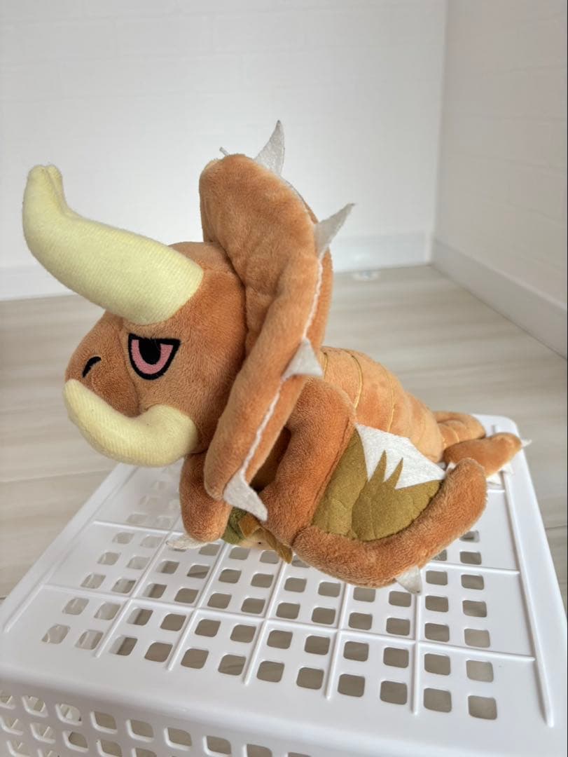 【絶版】ディアブロス モンスターぬいぐるみ 「モンスターハンター：ワールド」