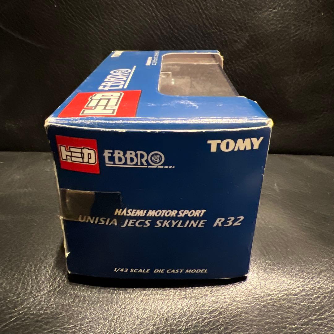トミカ　EBBRO ユニシアジェックススカイラインR32