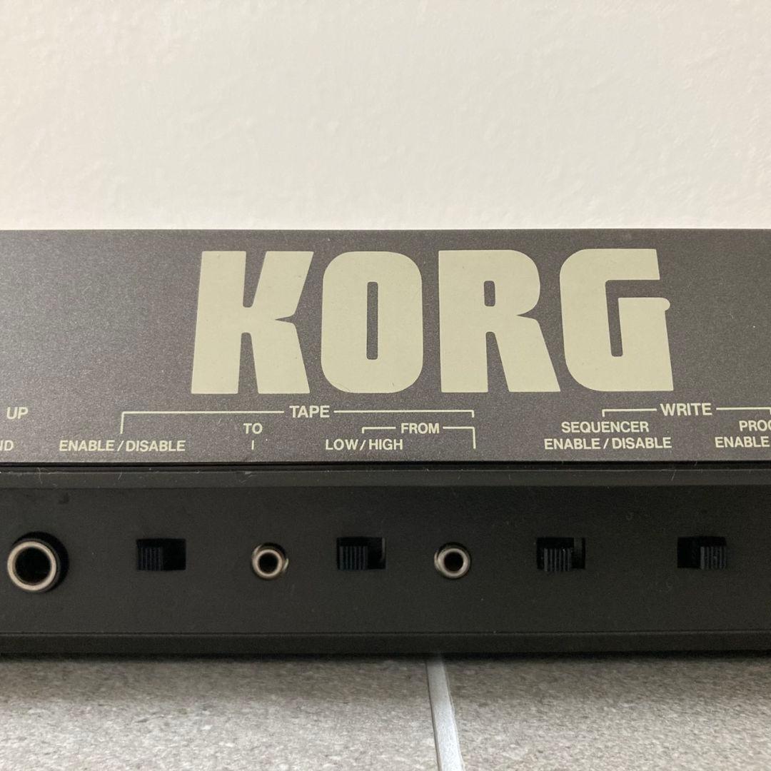KORG POLY-800 アナログシンセサイザー ジャンク品 ケース付き