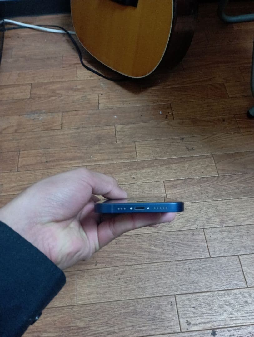 iPhone 12 ブルー 64gb